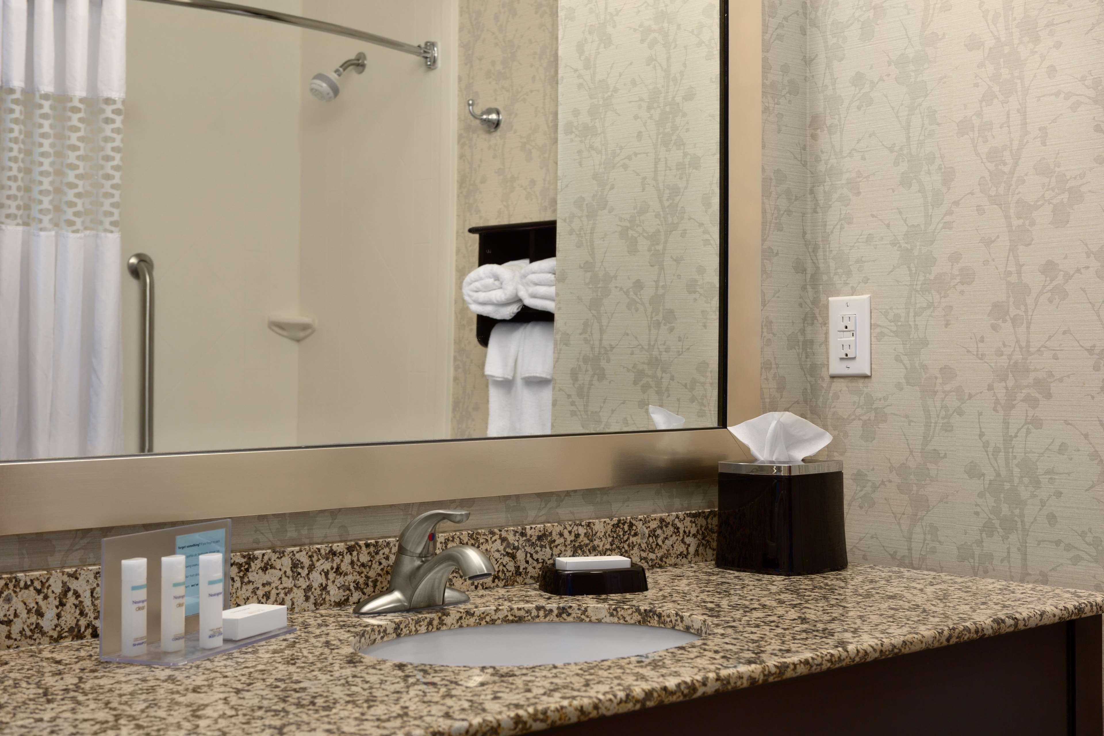 Hampton Inn And Suites Parkersburg Downtown Exteriér fotografie