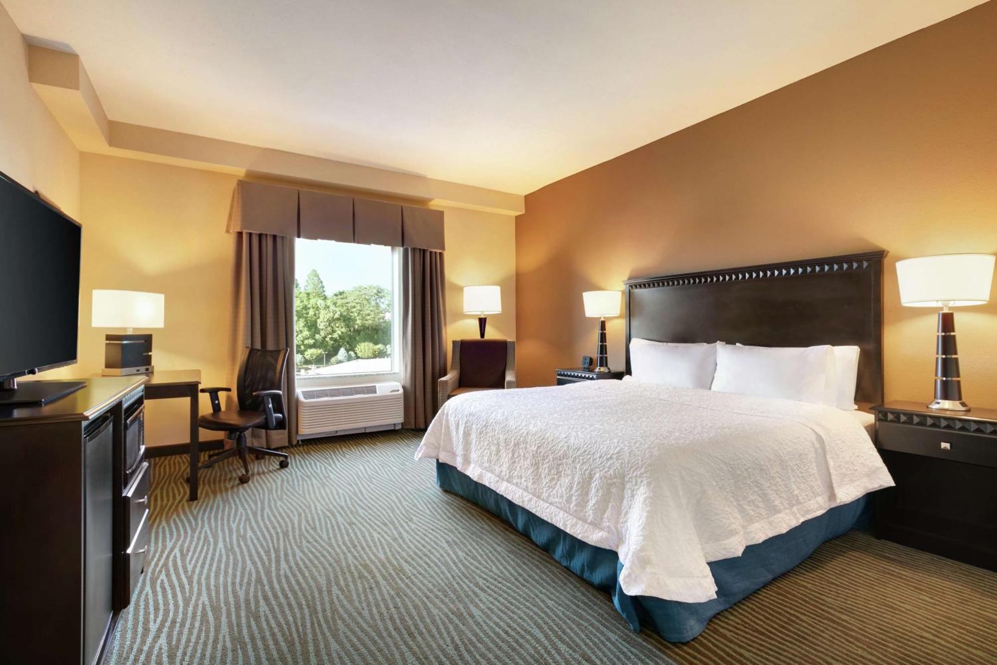 Hampton Inn And Suites Parkersburg Downtown Exteriér fotografie