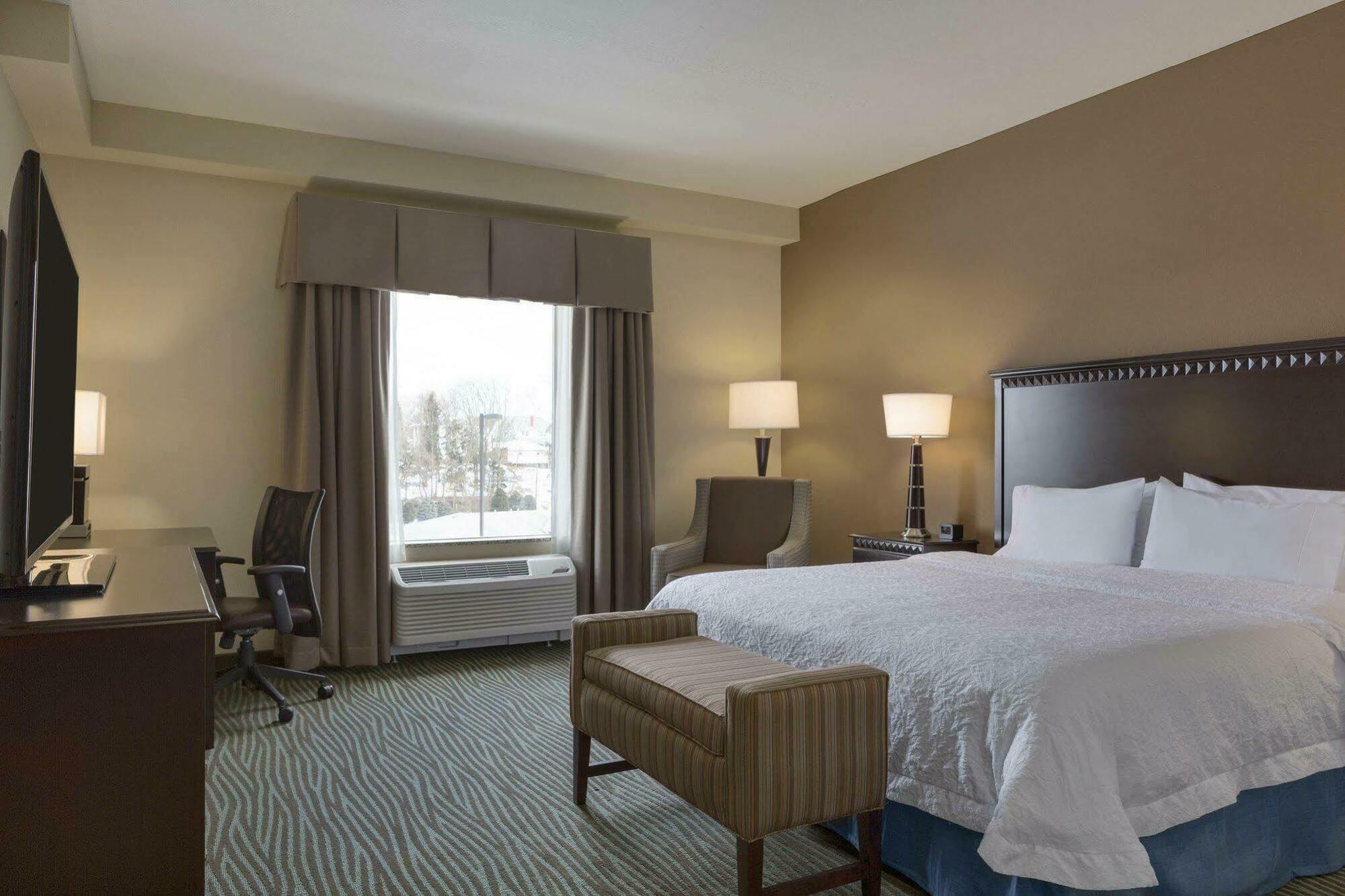 Hampton Inn And Suites Parkersburg Downtown Exteriér fotografie